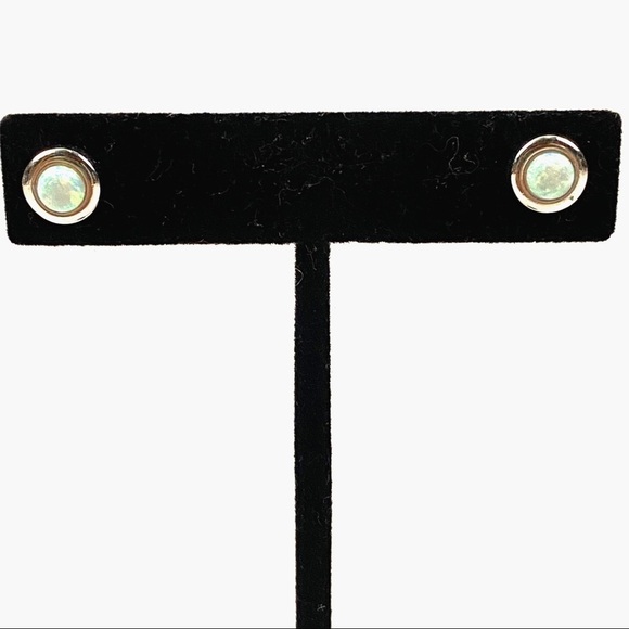 Opal studded earrings - Picture 2 of 5